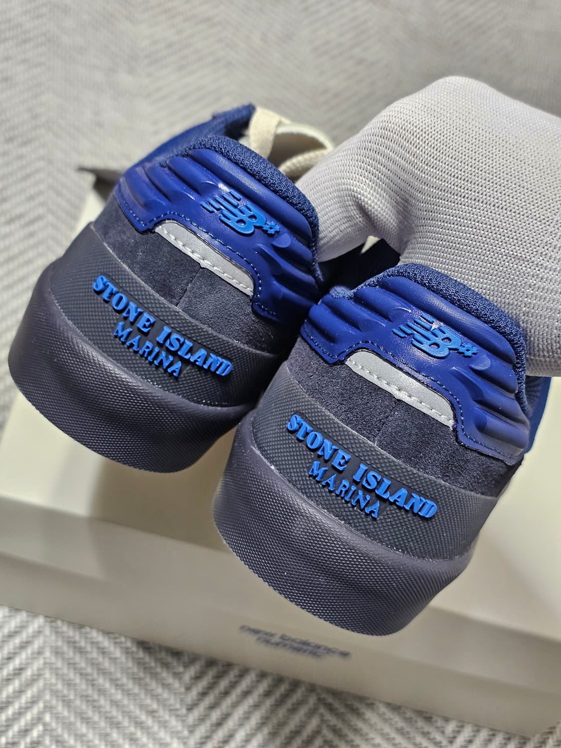뉴발란스 x 스톤 아일랜드 뉴메릭 272 블루 블랙 상품이미지5