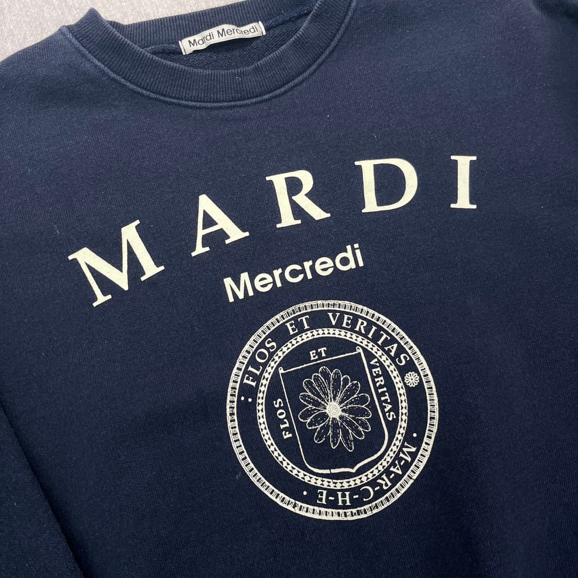 100 마르디 메크르디 맨투맨 상품이미지2