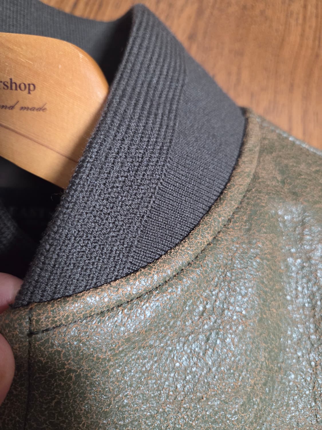 이스트로그 올리브 크랙 양가죽 점퍼 상품이미지8