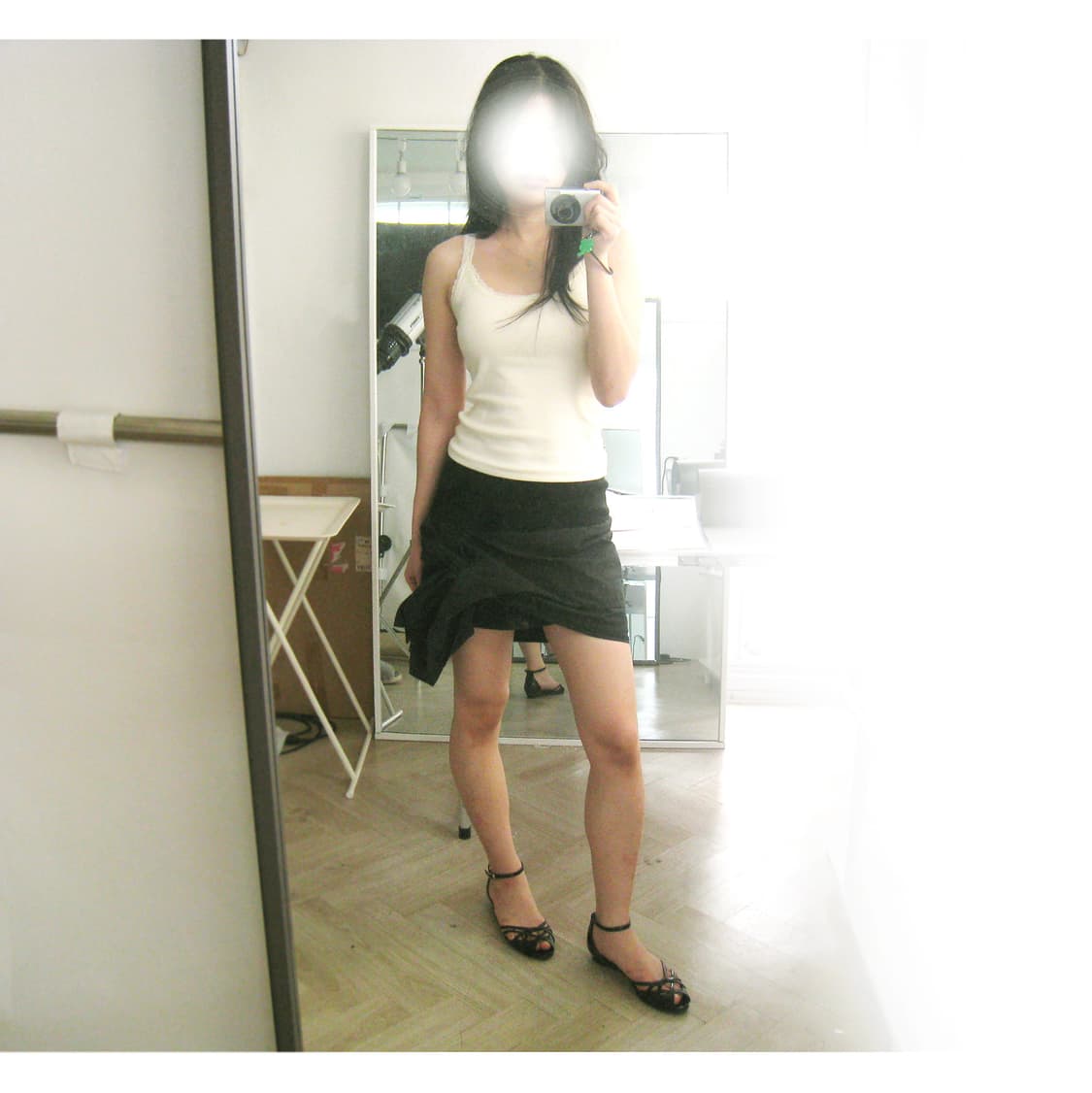 츠모리치사토 트위스트 에나멜 샌들 상품이미지3