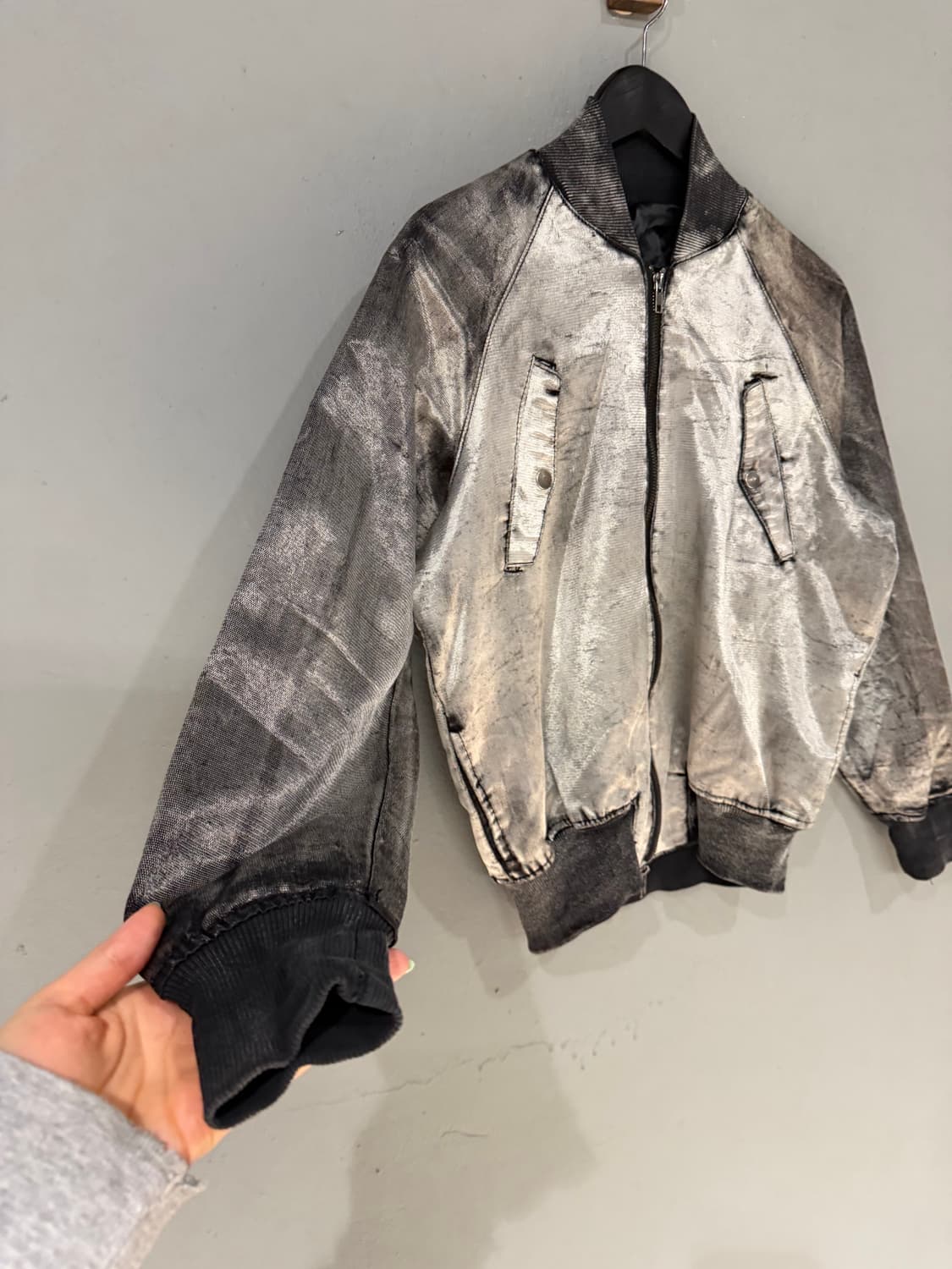 Distressed washing bomber jacket 상품이미지6