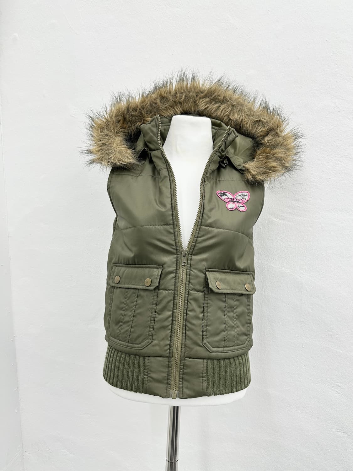 Butterfly patch fur vest 상품이미지8