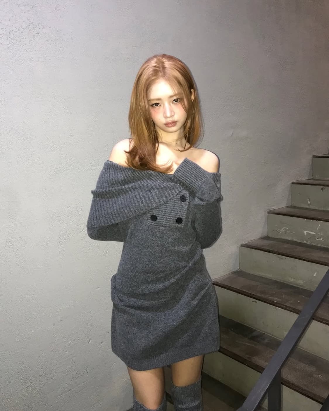 (새상품) 레이 미세키서울 더블버튼 니트 원피스 블랙 상품이미지4