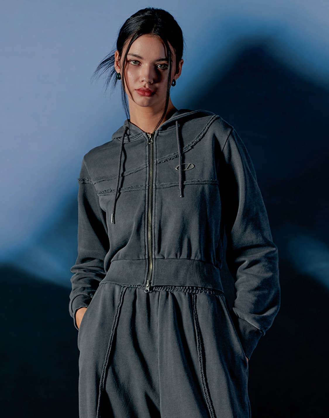 오드스튜디오 크롭 후드집업  상품이미지2