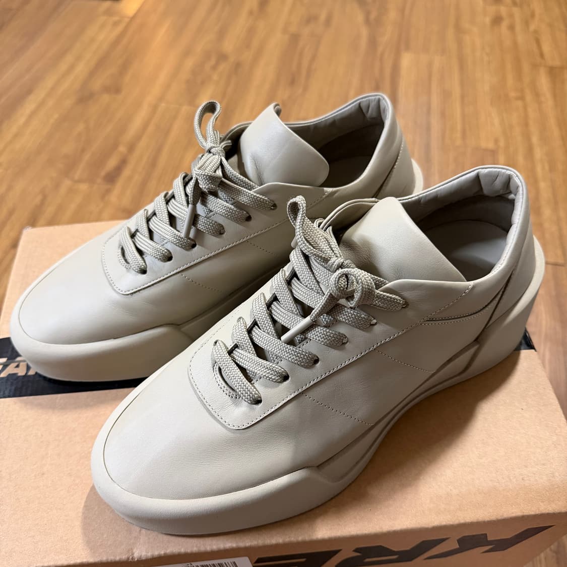 [44] 피어오브갓 8th 에어로빅 로우 타우페 상품이미지1