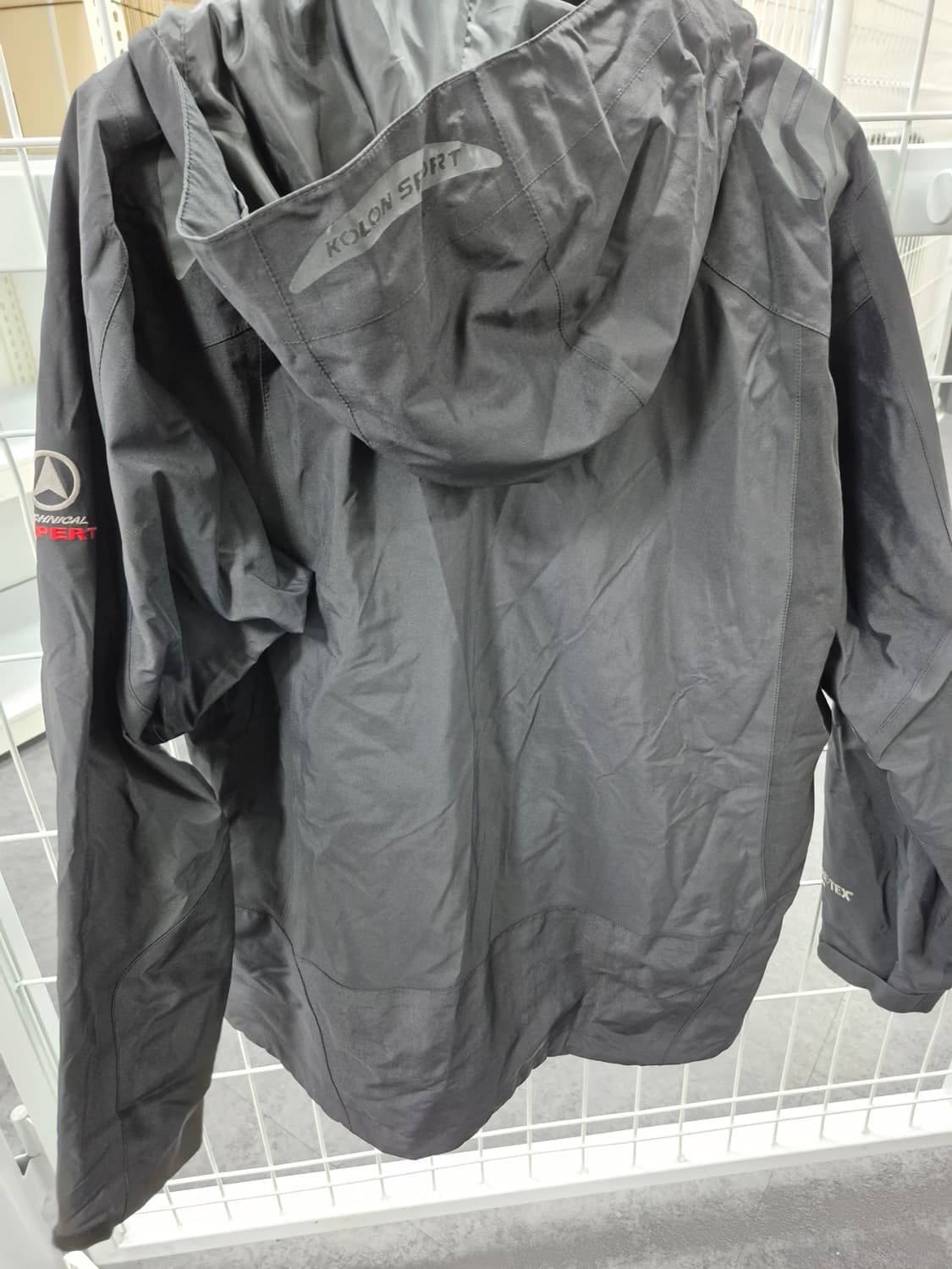 코오롱스포츠 정품 바람막이 고어텍스 바람막이 105사이즈 팝니다 상품이미지2