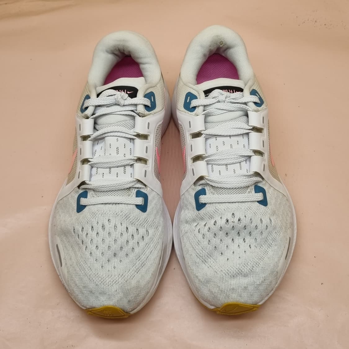 나이키 에어줌 보메로16 여성운동화240  상품이미지2