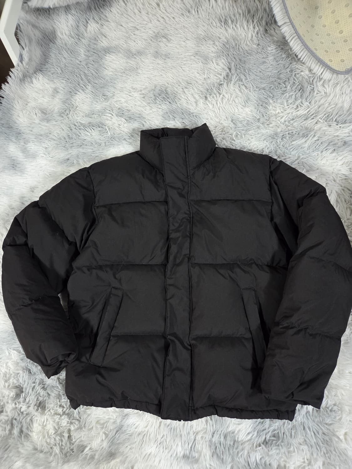 인사일런스 에센셜 다운 자켓 블랙 상품이미지2