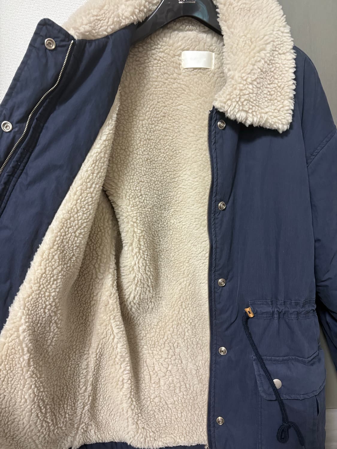 더버터크림 네이비 패딩 자켓 상품이미지5