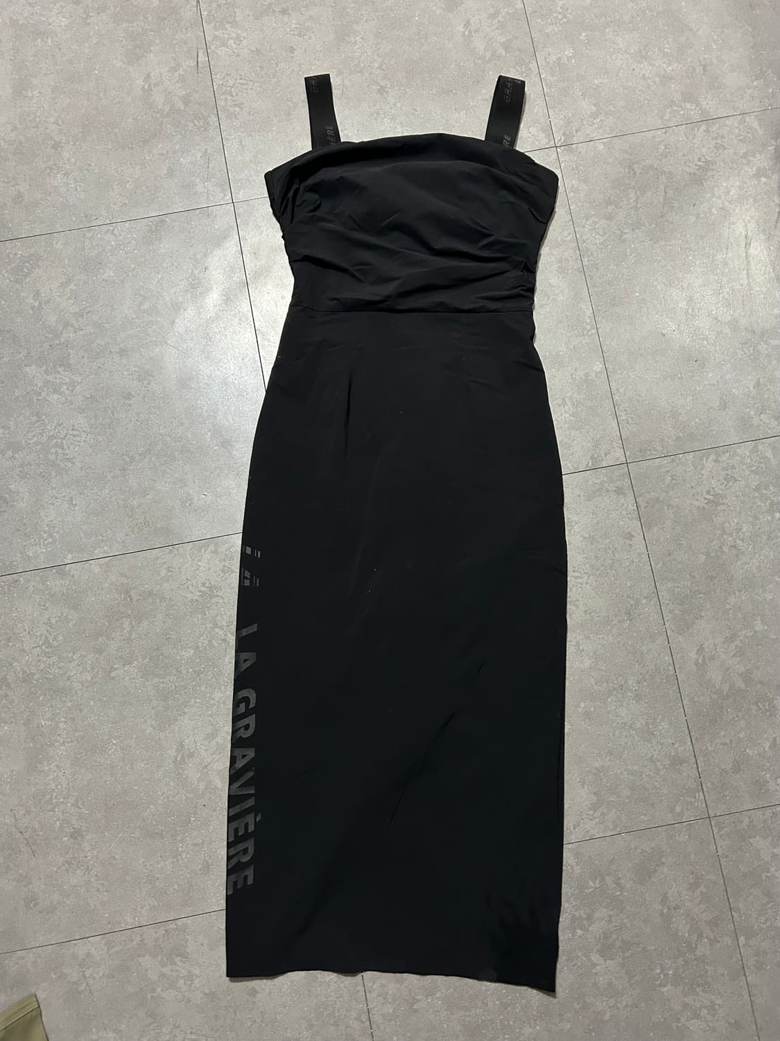타임 포스트모던  블랙컬러  레터링 원피스 44size   상품이미지7