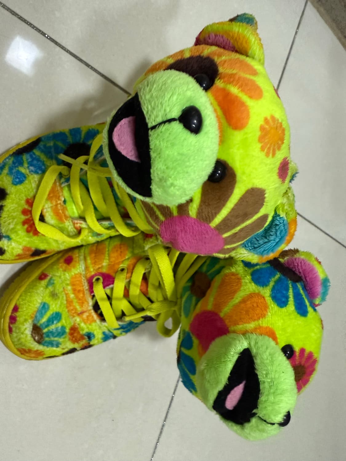 (230-235)제레미스캇x아디다스 플라워 베어 판매 상품이미지2