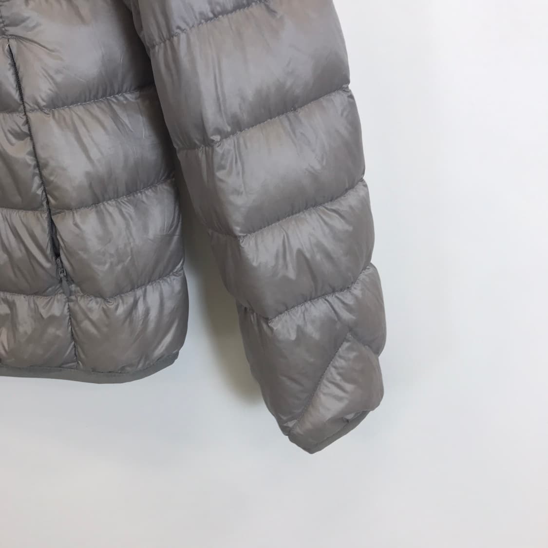 유니클로 울트라라이트다운 후드경량패딩 [여성M] 상품이미지3
