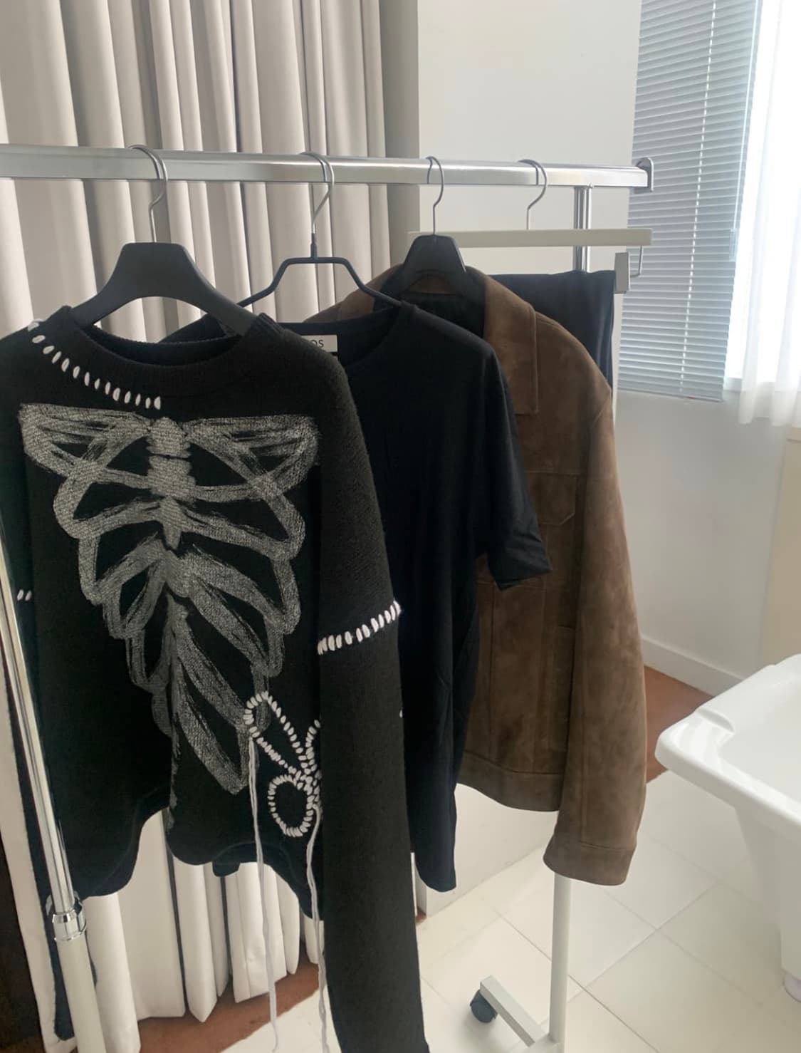 써저리 본 니트  상품이미지1