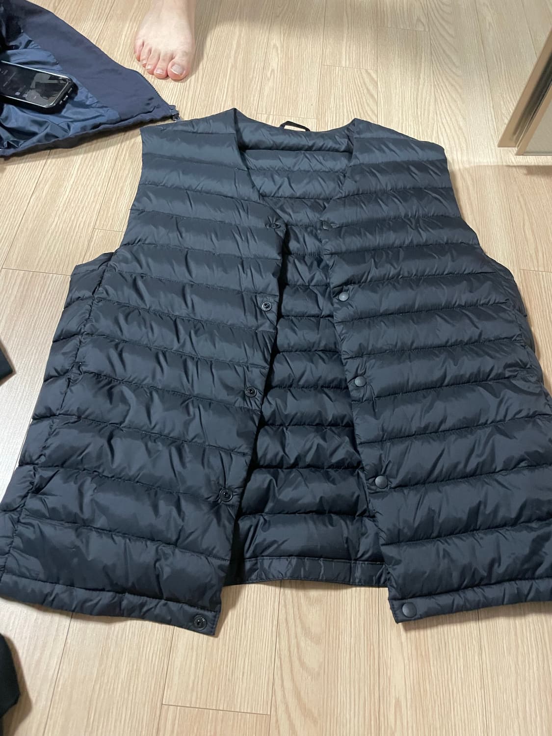 지오다노 경량조끼패딩 L사이즈 상품이미지1