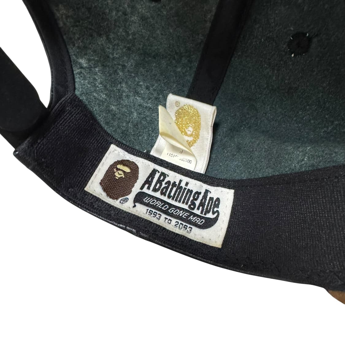베이프(BAPE) 아치 로고 레더 볼캡 상품이미지6