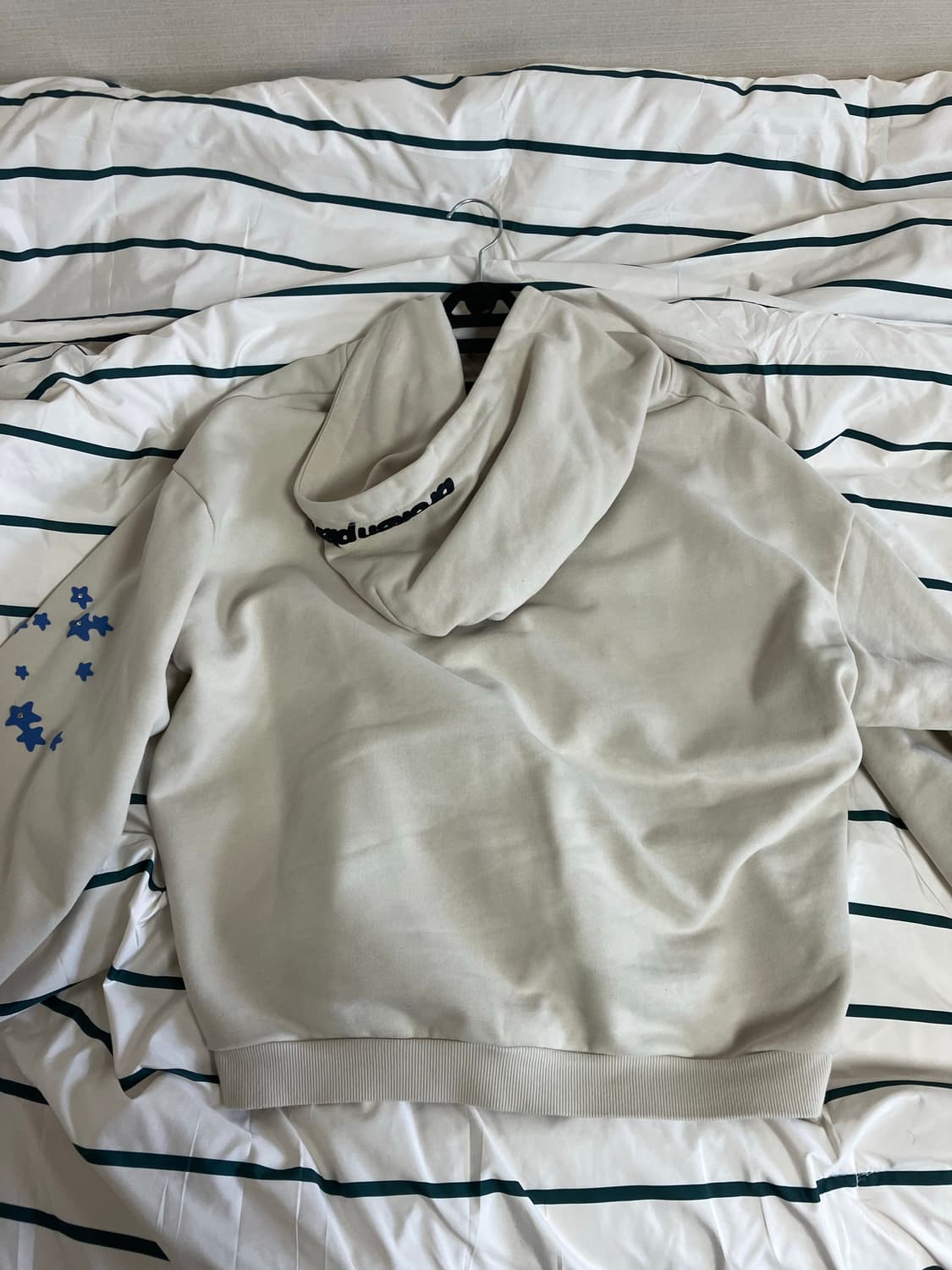 broken planet hoodie 상품이미지2