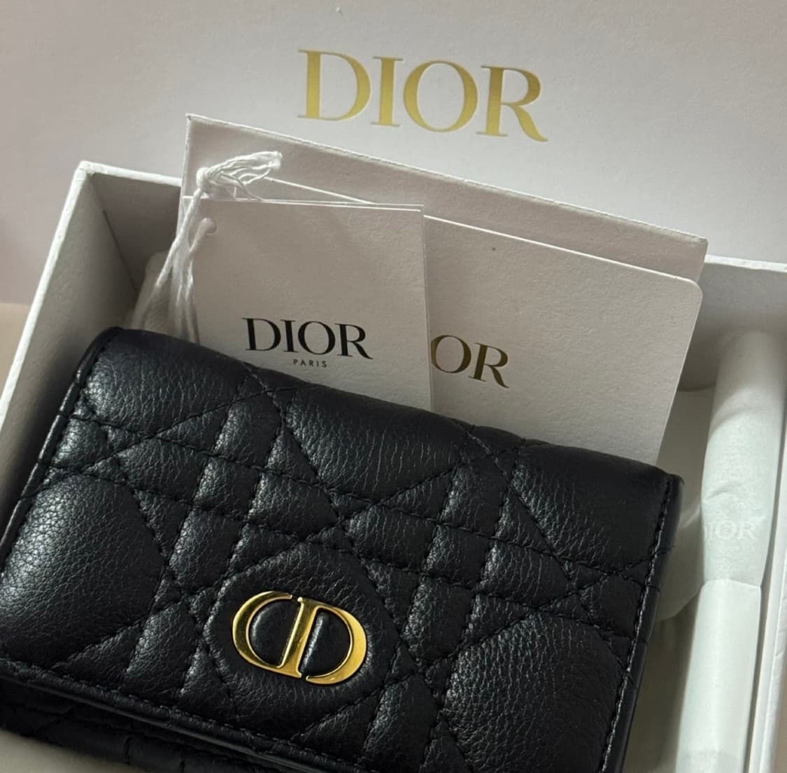 디올 카로 XS 블랙 지갑 상품이미지3