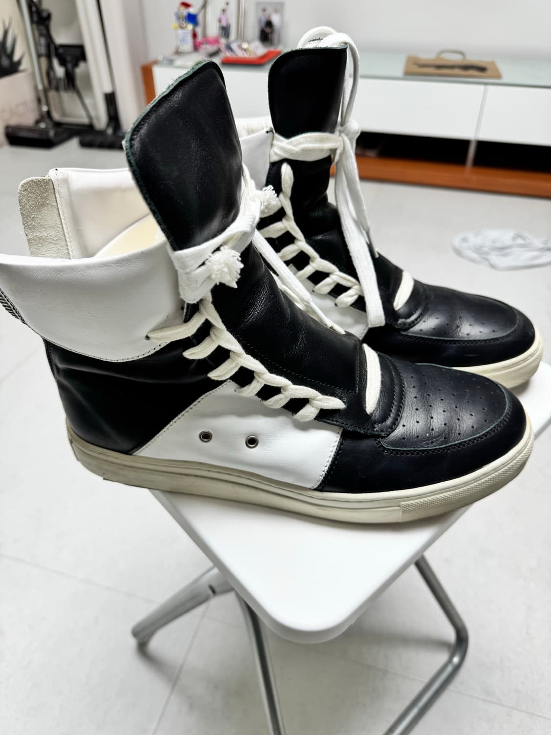 크리스반아쉐 끈칭칭 스니커즈 43 상품이미지2