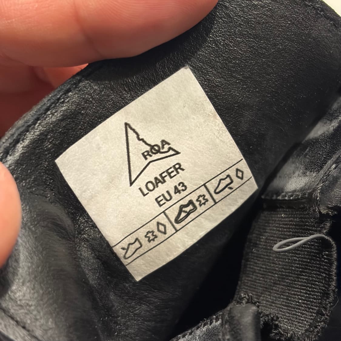 [275/43] ROA 로아 하이킹 비브람 올블랙 레더 로퍼 상품이미지5