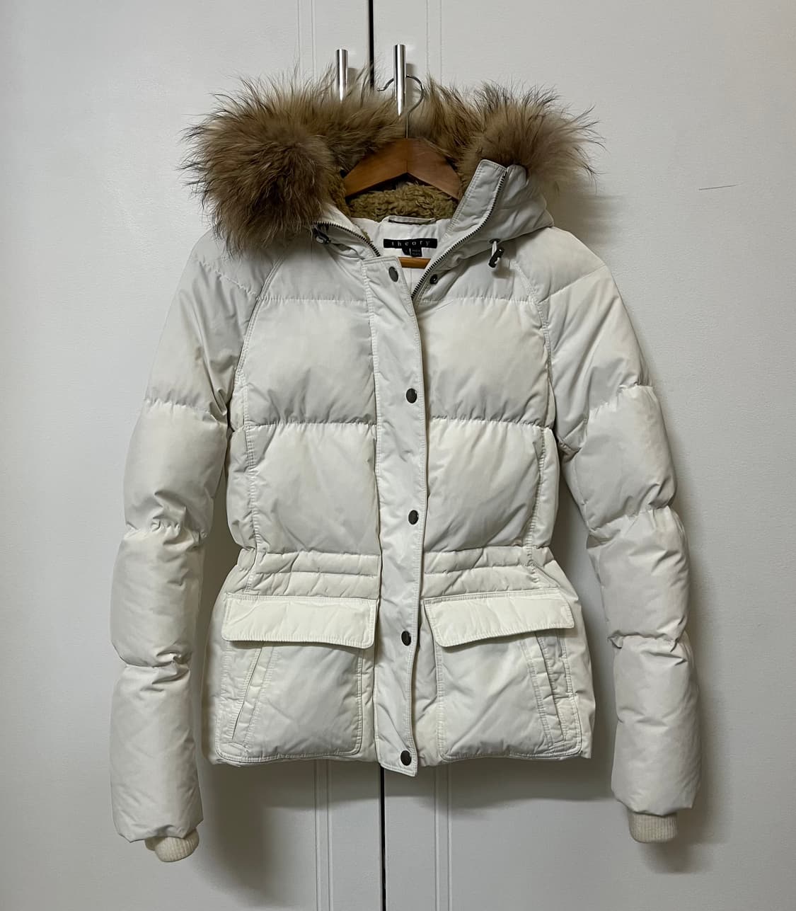 띠어리 구스 다운 패딩 상품이미지1