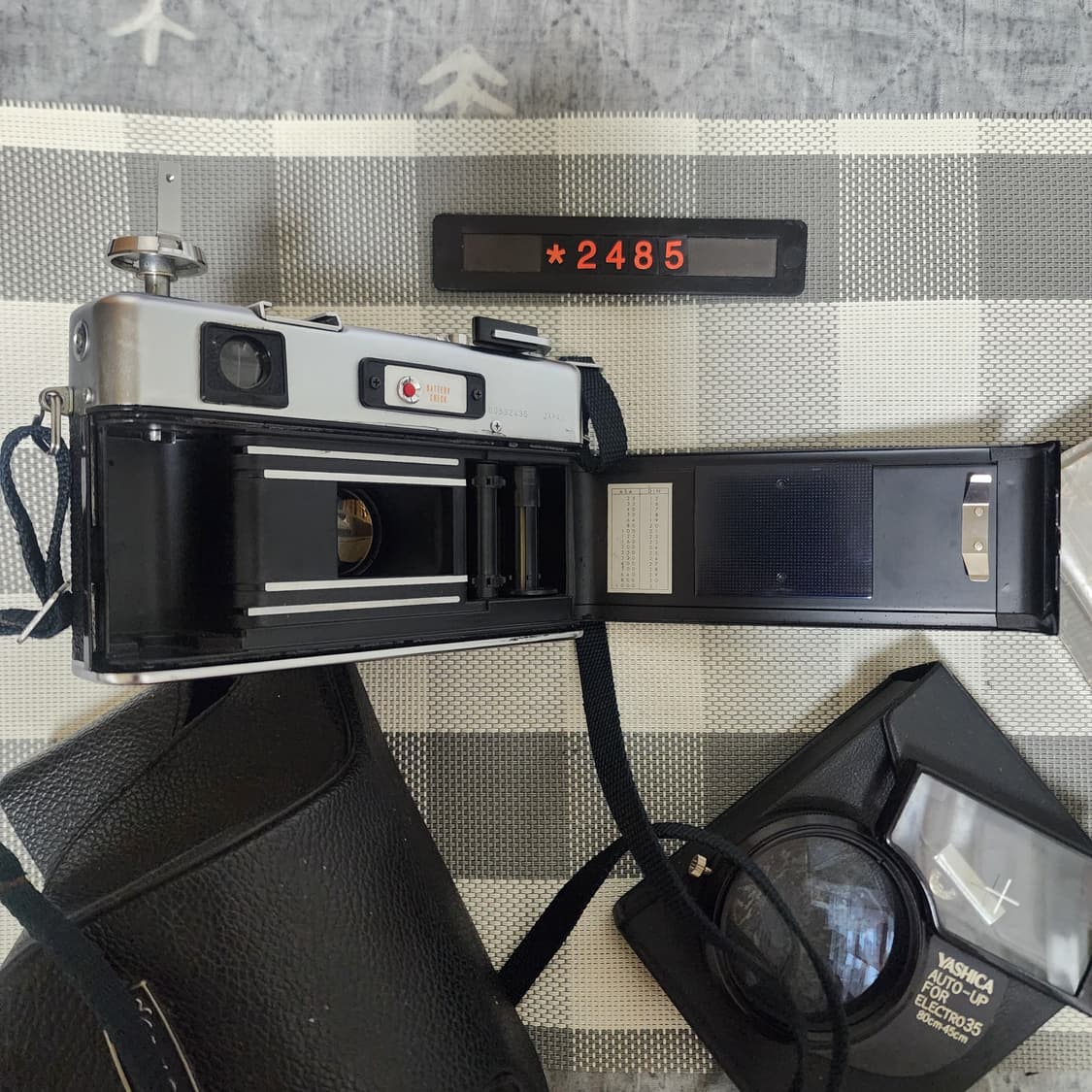 야시카 일렉트로 35 gsn 필름카메라 케이스 확대경 포함 상품이미지6