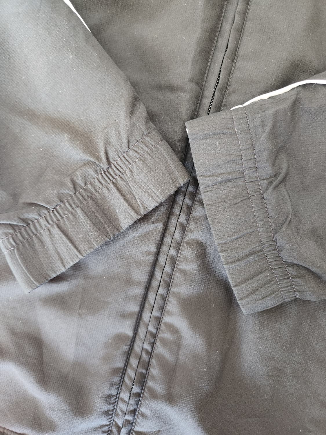 나이키 우븐 바람막이 자켓 사이즈xl

자크에 고무떨어짐과 소매 고무늘어 상품이미지5