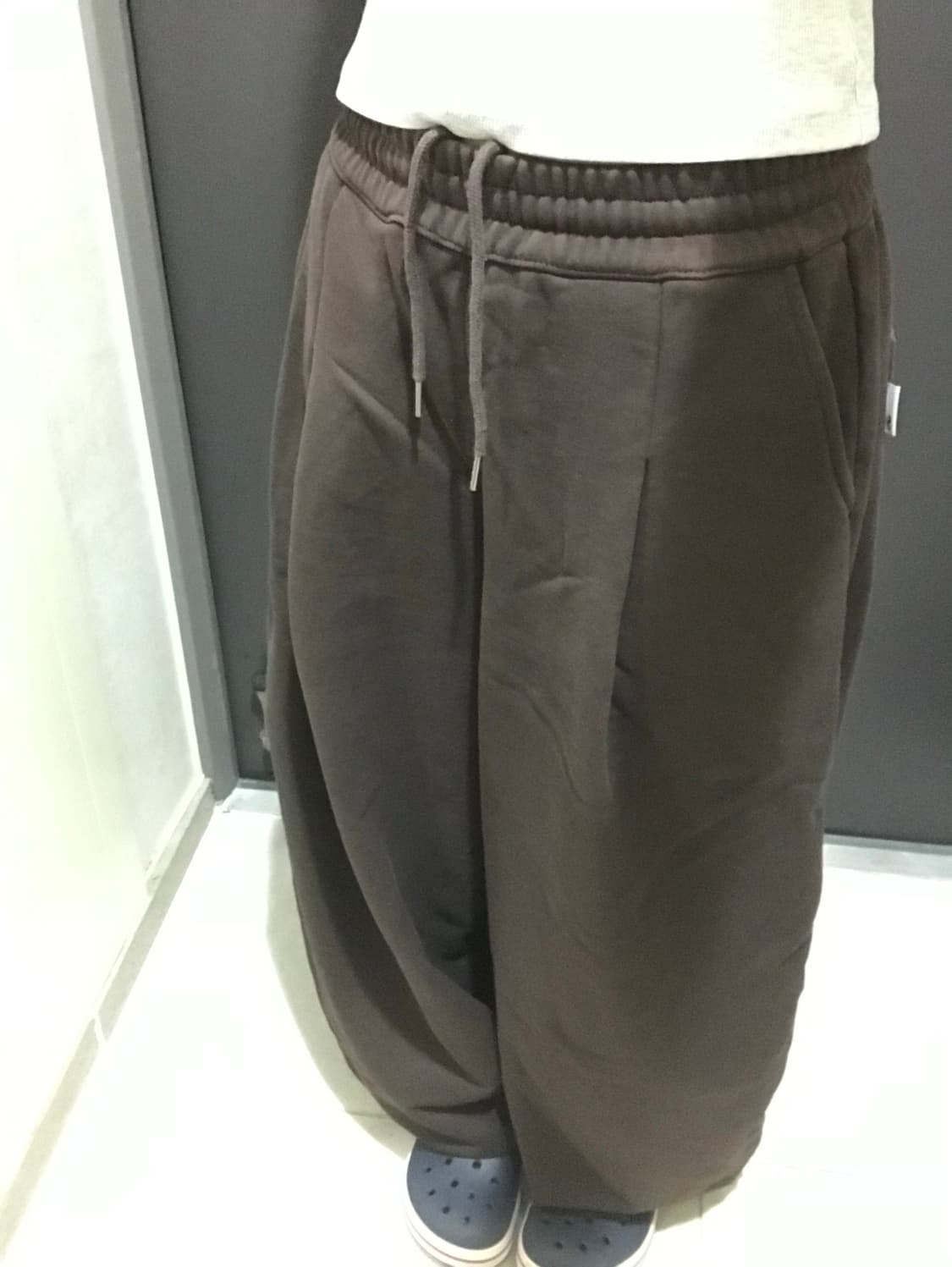 필루미네이트 벌룬 와이드 스웨트 팬츠 브라운 상품이미지2