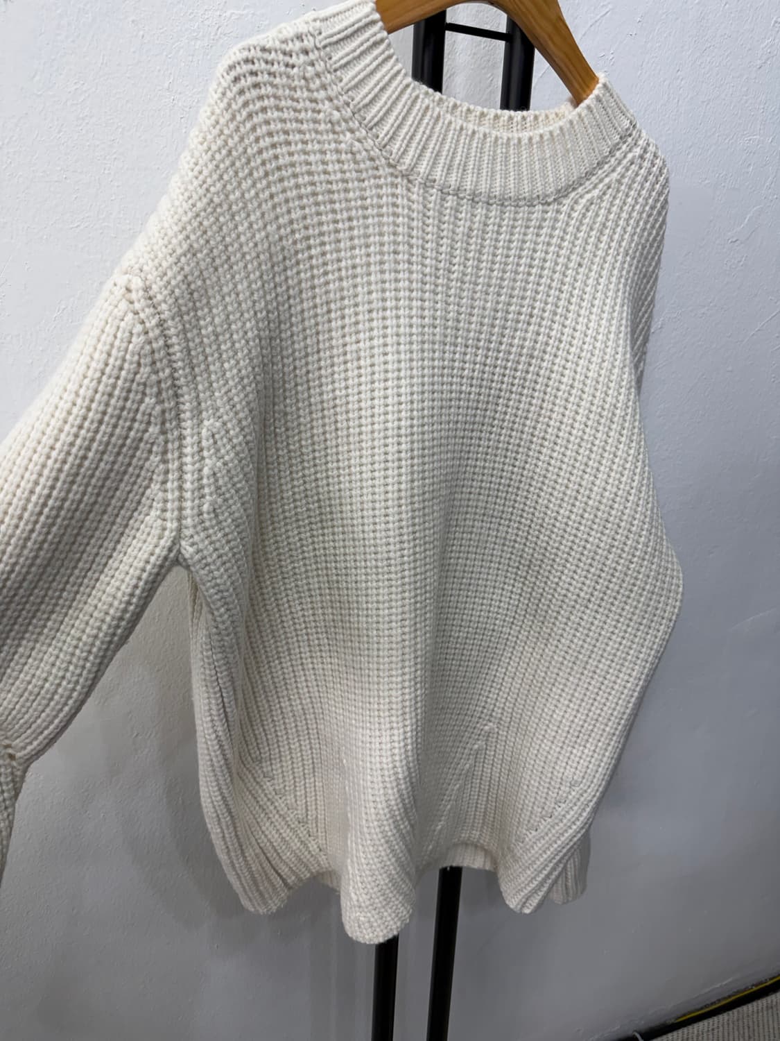 정품) 시스템 한섬 21ss 루즈핏 아이보리 골지 니트 스웨터 90 상품이미지2