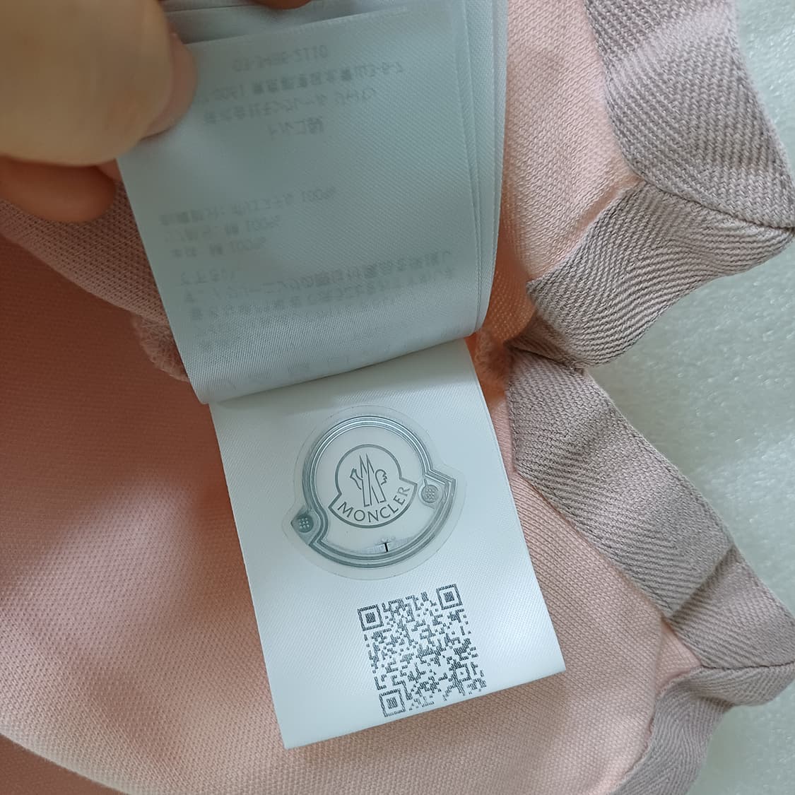 정품 몽클레어 크롭 카라 반팔 티 여성 XS S 훌륭 큐티 사랑봉봉 상품이미지4