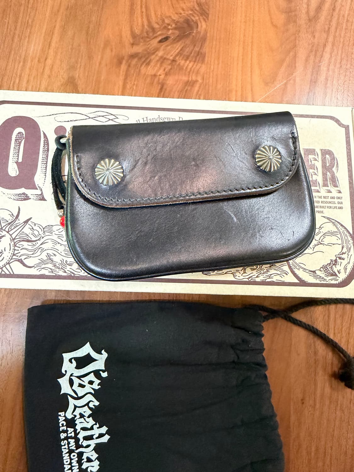 큐스레더 크롬악셀가죽 파우치 지갑 상품이미지6