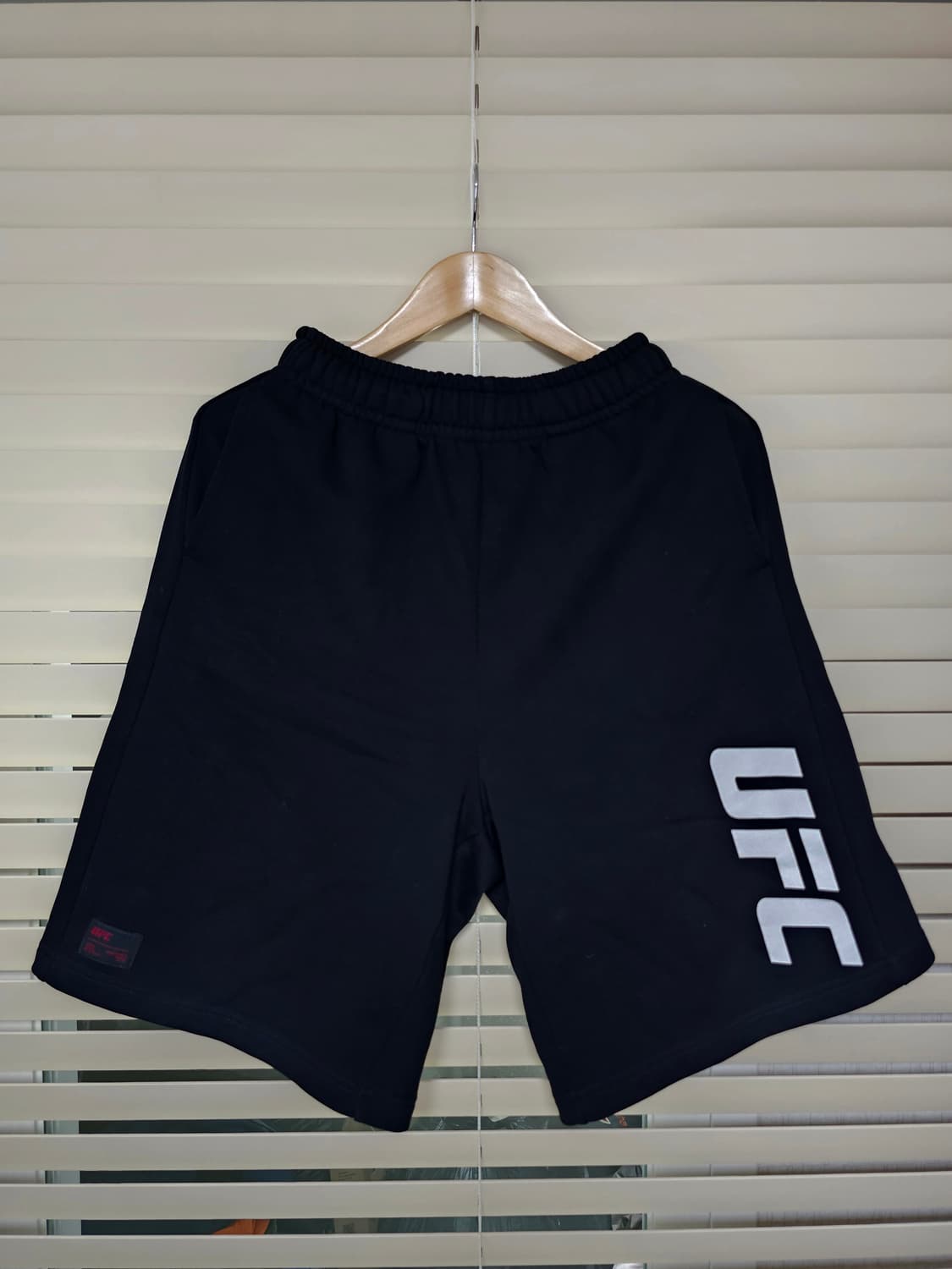 UFC 빅로고 버뮤다 쇼츠 블랙 S 상품이미지1