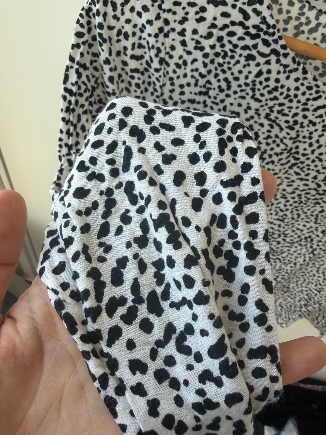 H&M 레오파드 도트 텐션 긴팔티 상품이미지5
