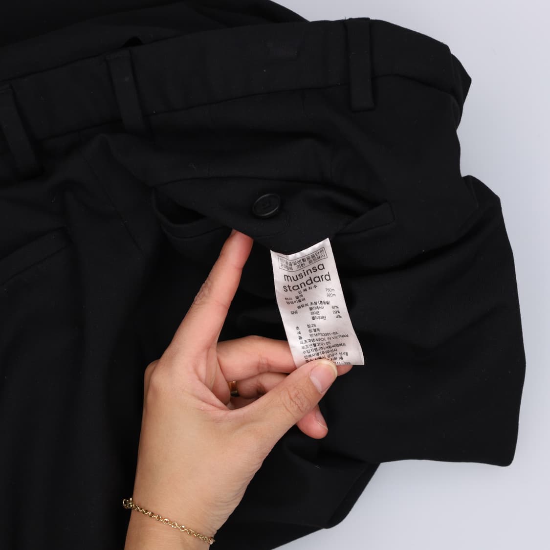 28 무신사스탠다드 블랙 슬랙스 0430H 상품이미지4