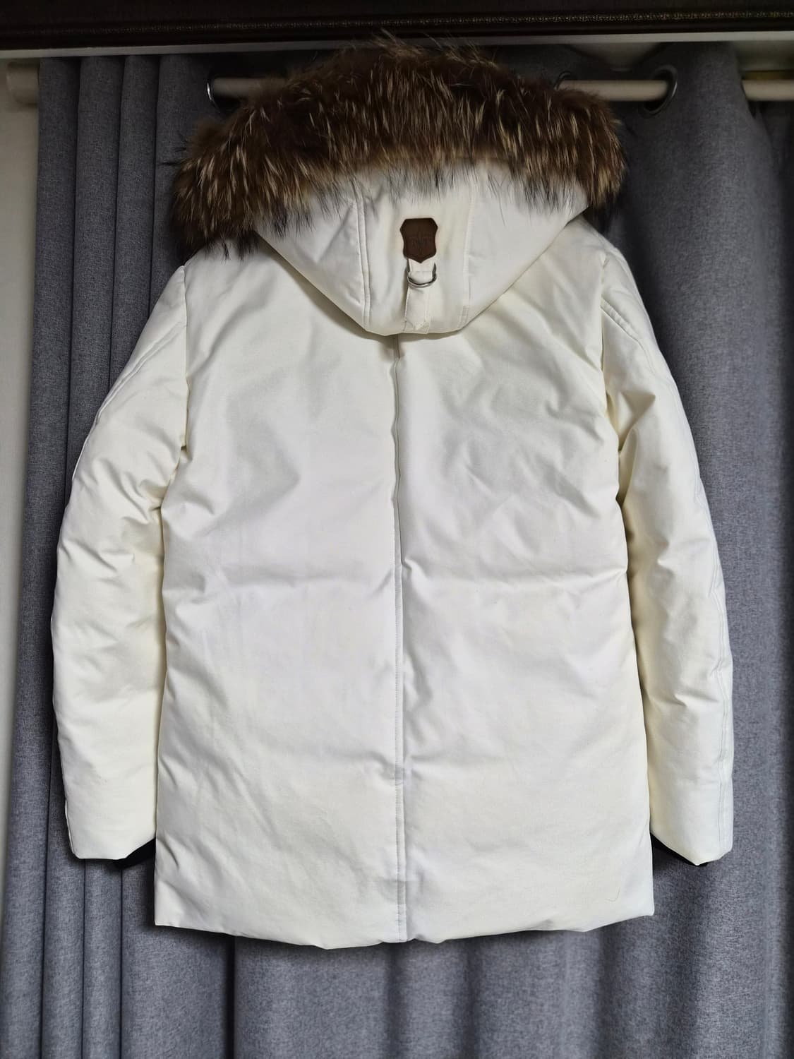 맥케이지 아이보리 패딩 팝니다 캐나다구스 무스너클 노비스 상품이미지3