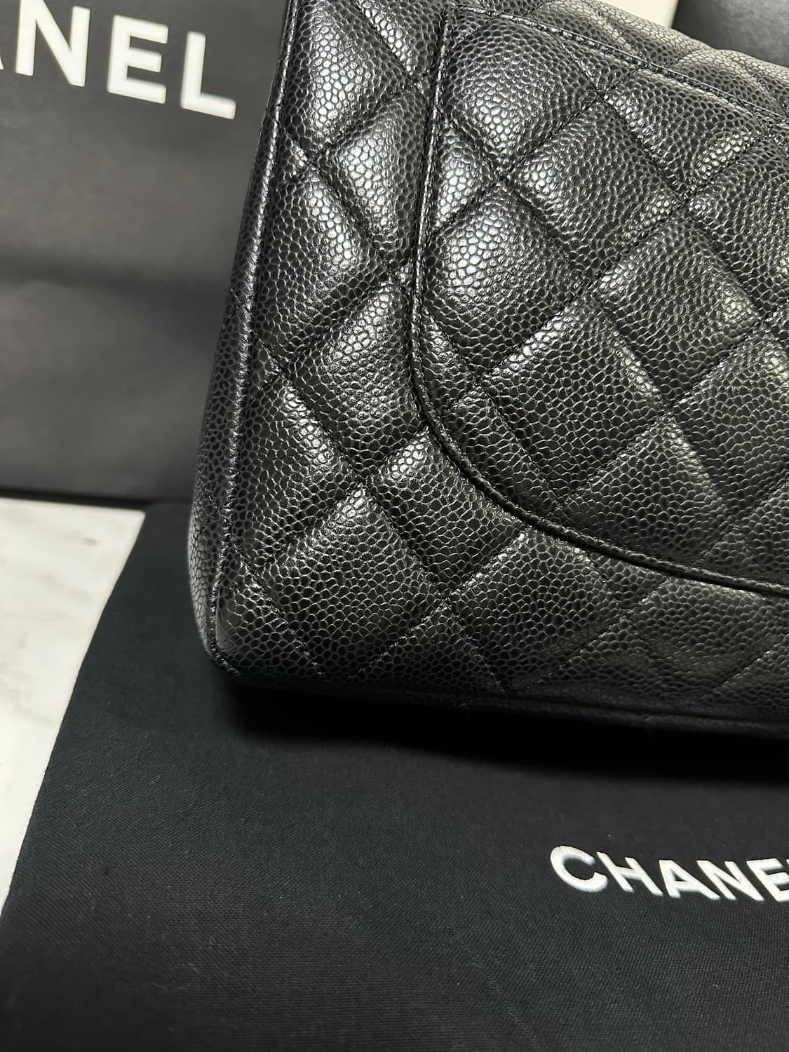 [A+ 정품] 샤넬 클래식 캐비어 라지 블랙 은장 상품이미지7