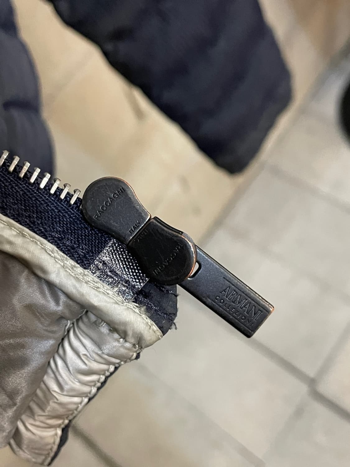 아르마니 경량 패딩 상품이미지7