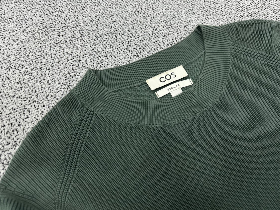 COS 카키 코튼 라운드니트 상품이미지4