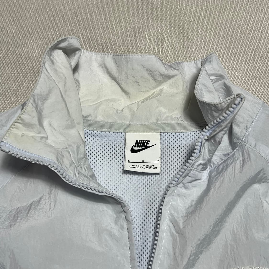 L 나이키 우븐 화이트 빅스우시 바람막이 상품이미지4