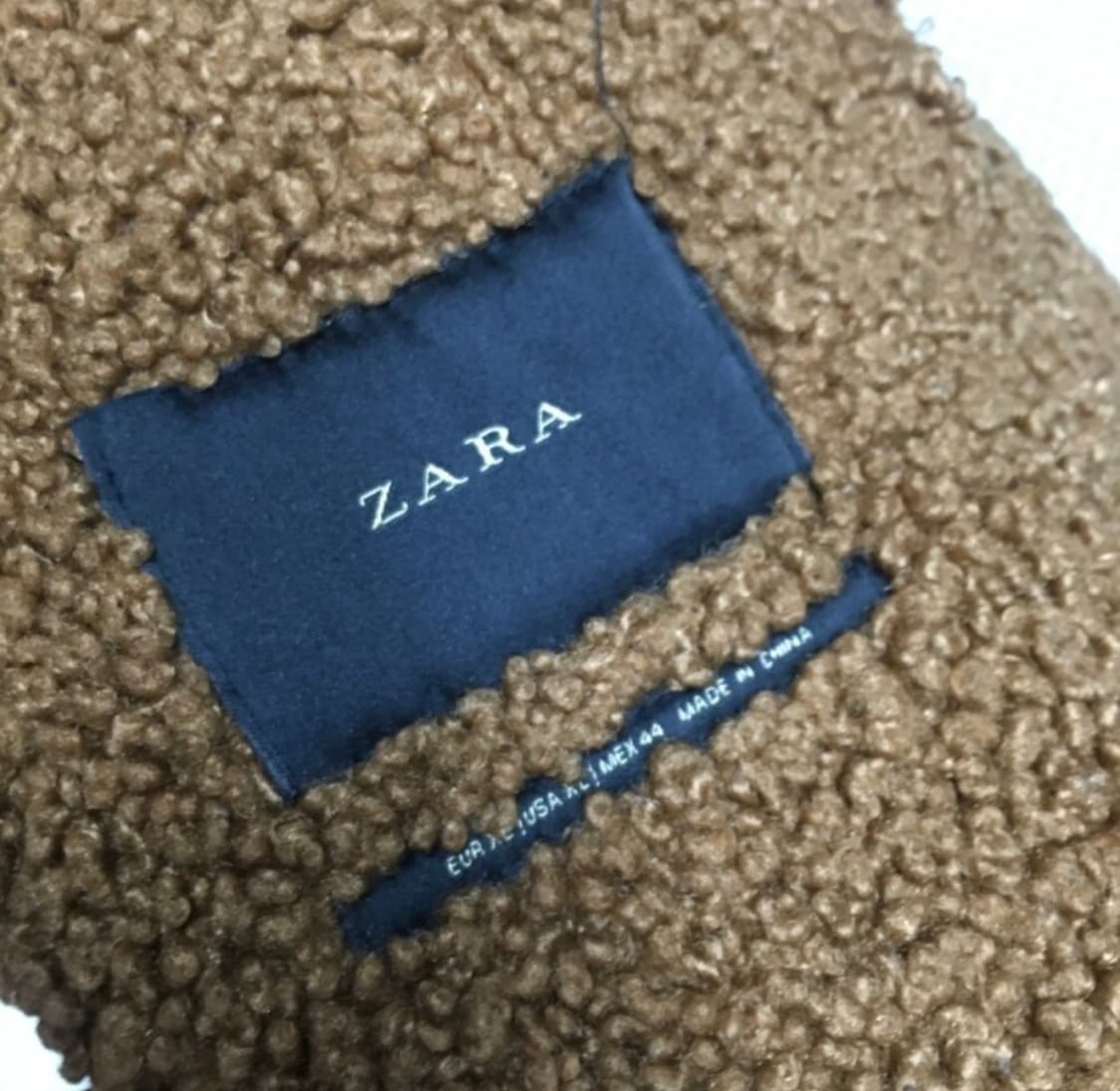 자라 비건 레더 무스탕 자켓AA06 상품이미지3