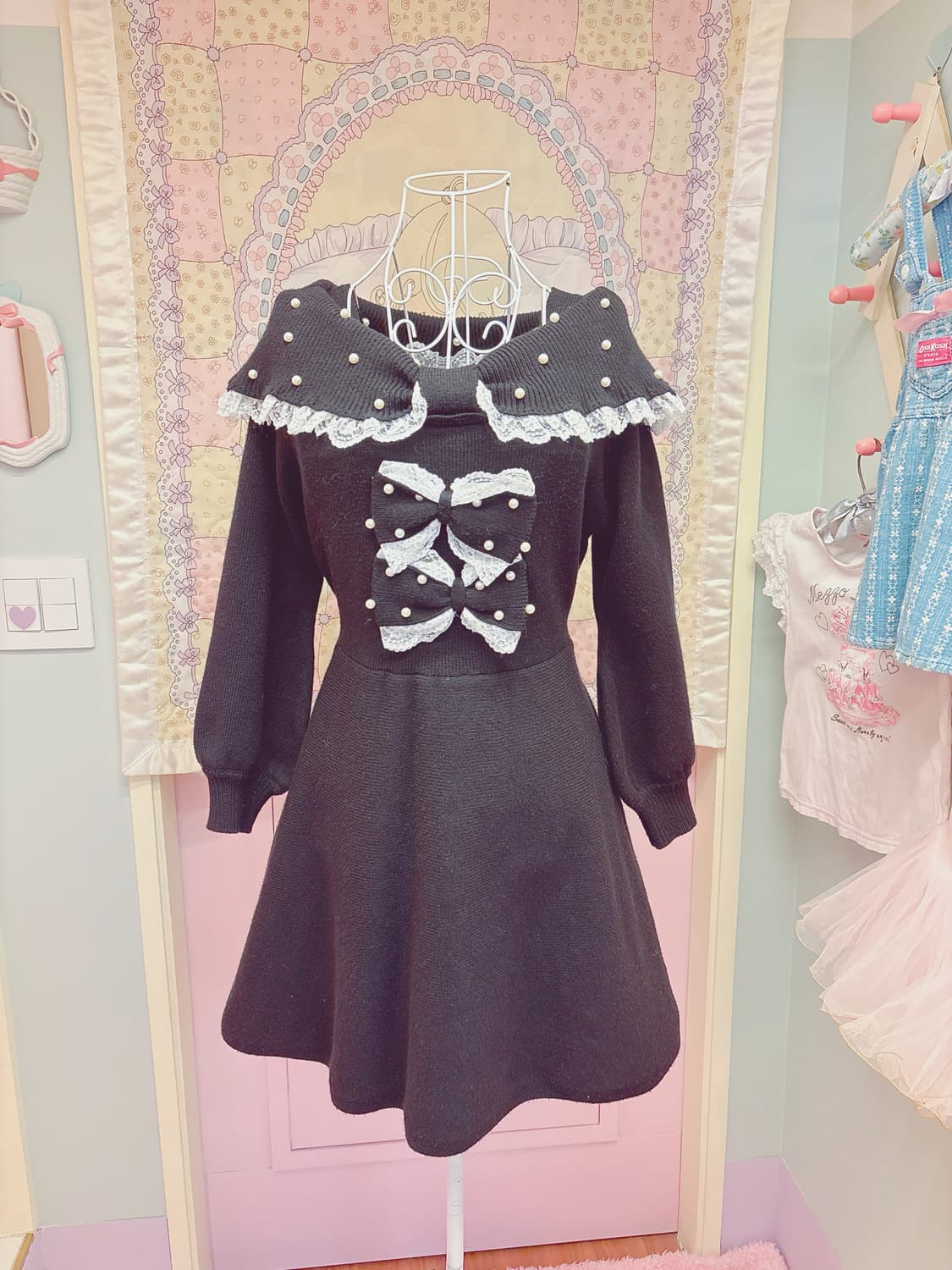 AnkRouge 블랙 오프숄더 니트 리본 원피스 상품이미지1