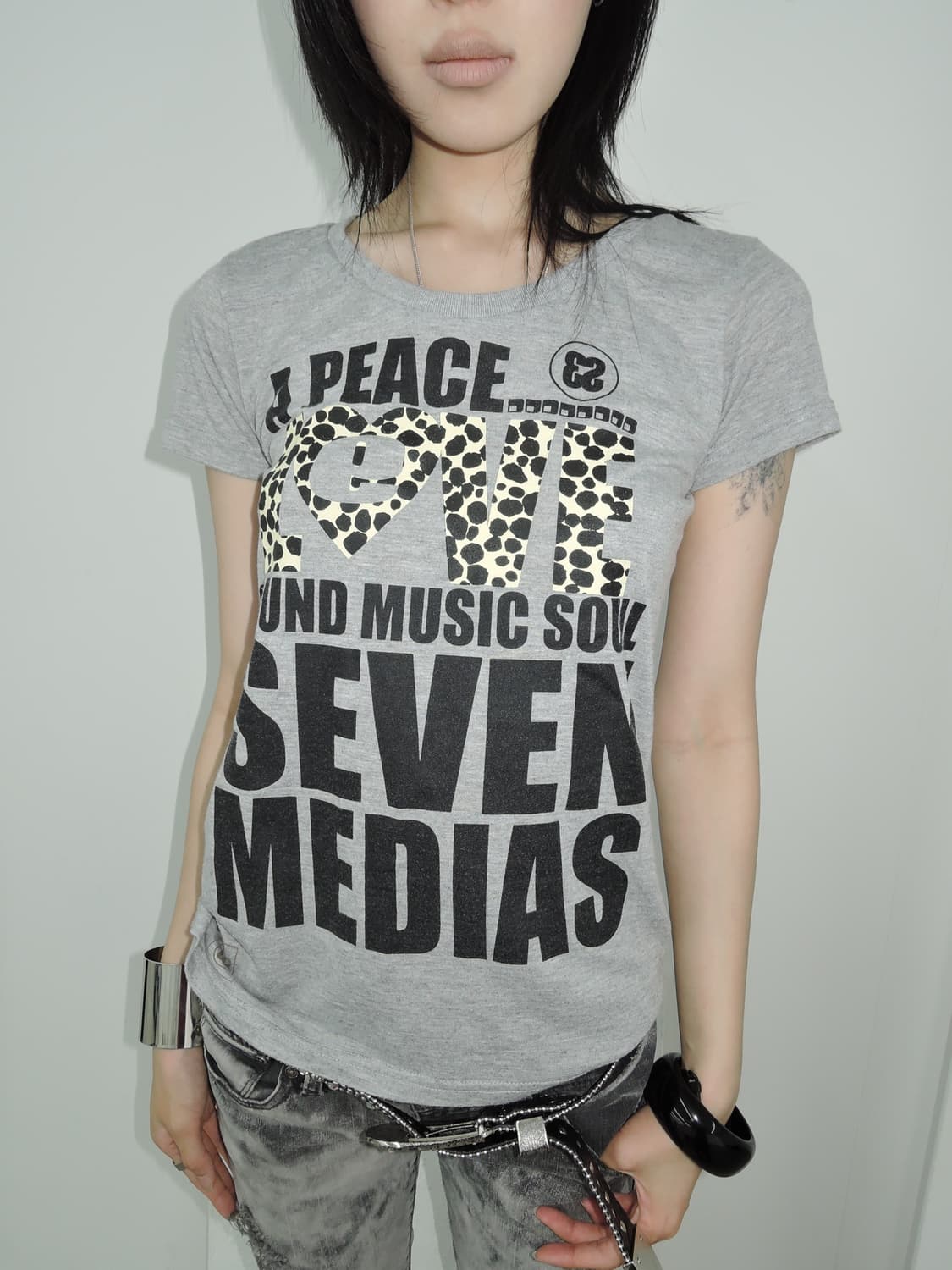Leopard Mix Graphic T-Shirt 상품이미지1