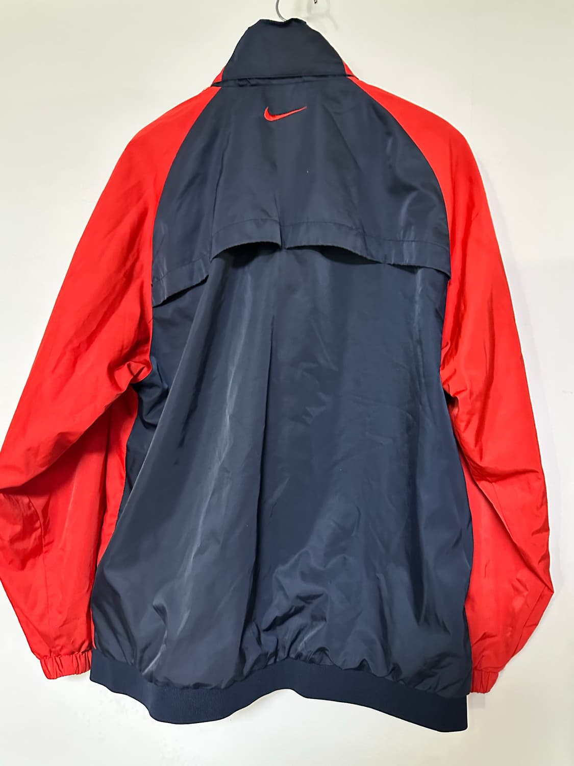 나이키 바람막이 네이비/레드 상품이미지1