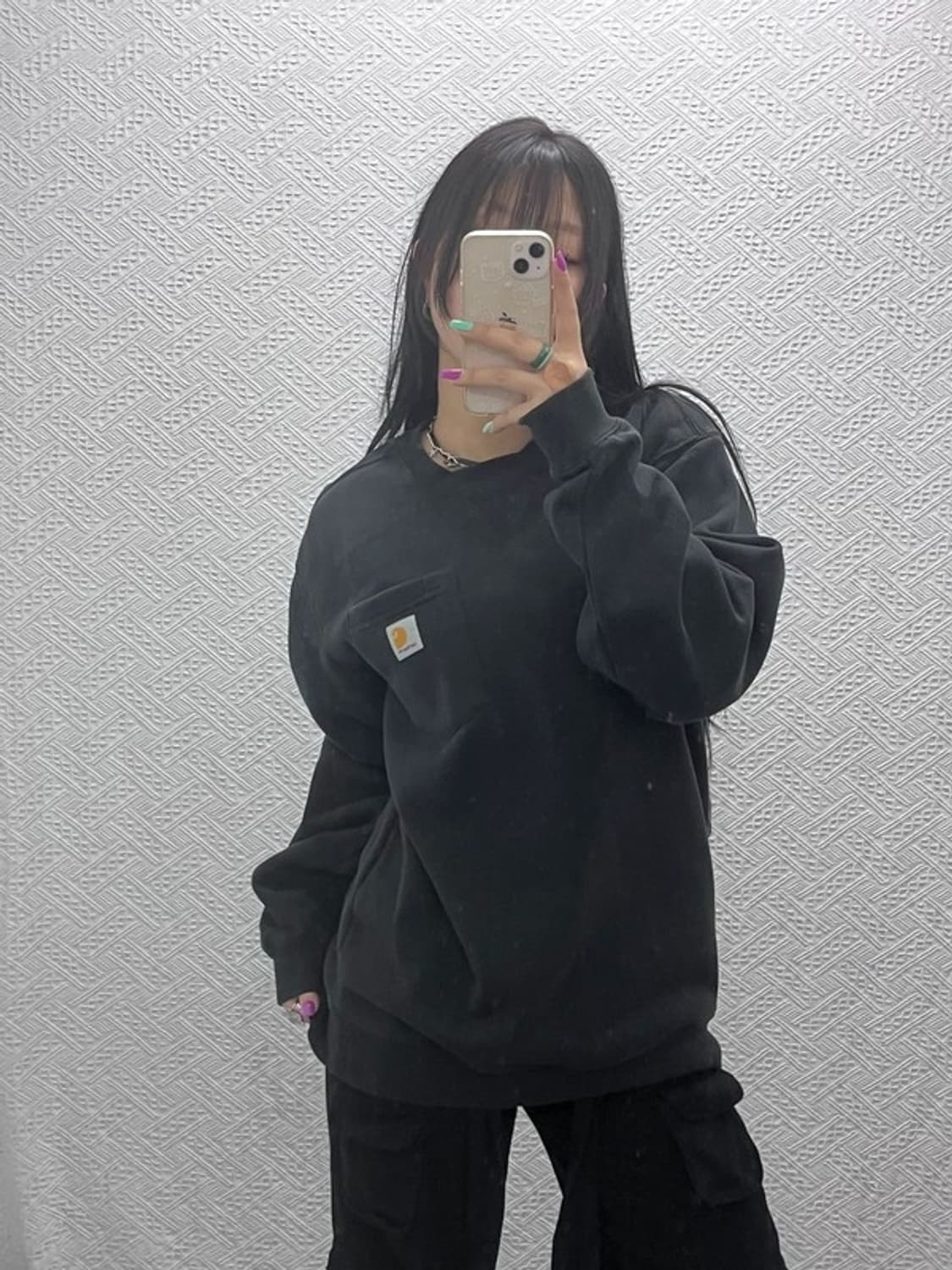 칼하트 베이직 모던 오버핏 포켓로고 디테일 맨투맨 M C07371 상품이미지2