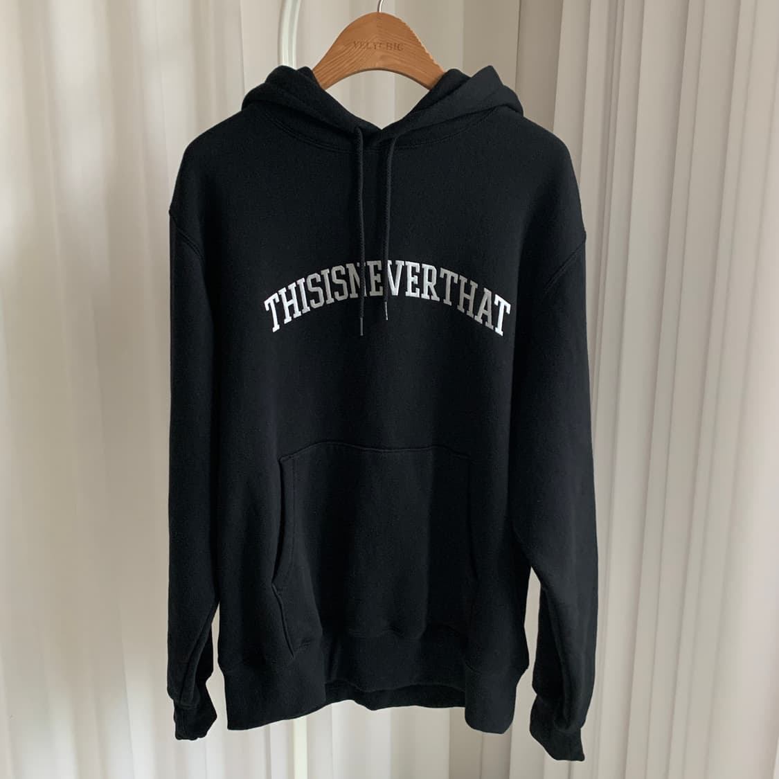 디스이즈네버댓 thisisneverthat 자수 로고 기모 후드티 상품이미지2