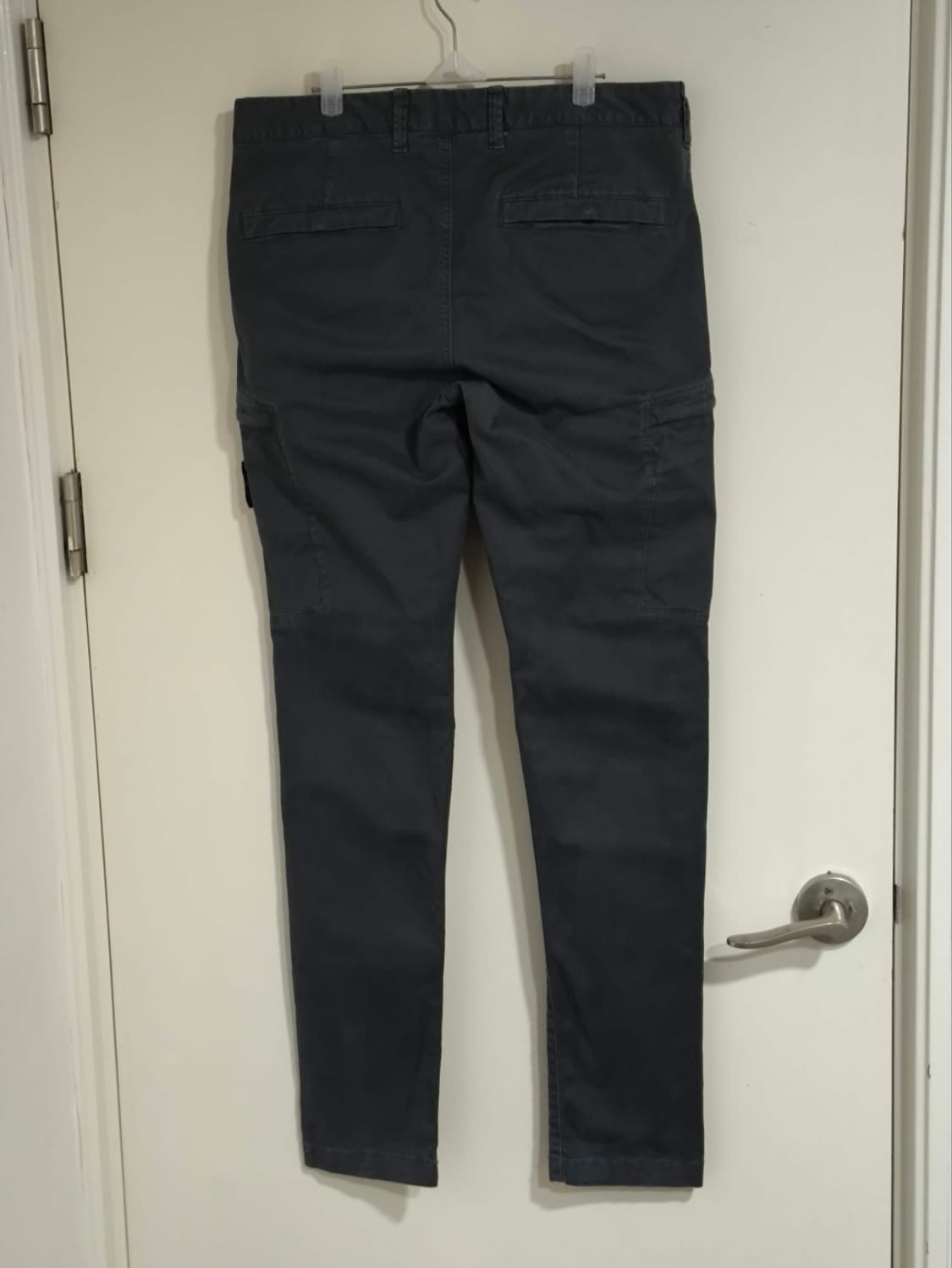 스톤아일랜드 와펜 워싱 그레이 카고 바지 상품이미지4