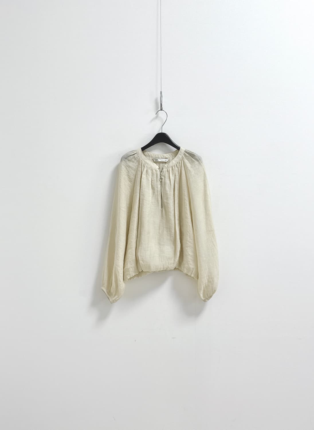 자라 zw컬렉션 리오셀 셔링 블라우스 상품이미지3