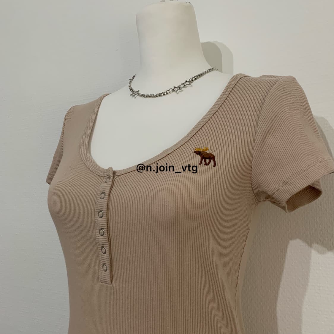 아베크롬비 헨리넥 연브라운 반팔 티셔츠 상품이미지2