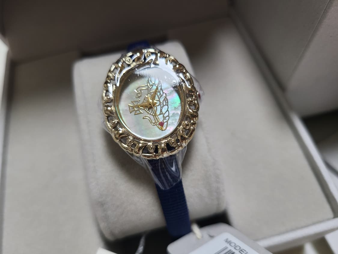 새상품 비비안웨스트우드 시계 상품이미지2