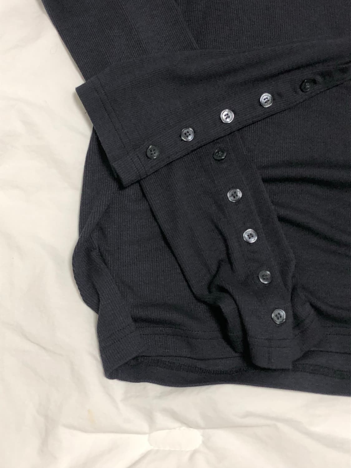 오헤시오 투웨이 버튼 터틀넥 티셔츠 (차콜) 상품이미지3