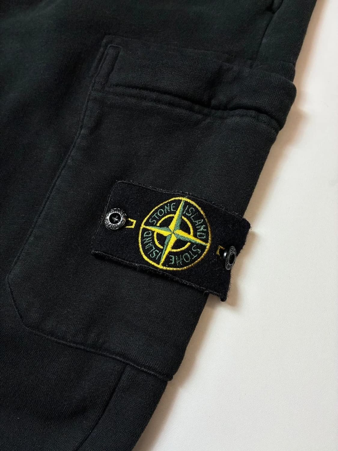 스톤아일랜드 가먼트 다이드 코튼 스웻 조거 팬츠 PN8298 상품이미지3